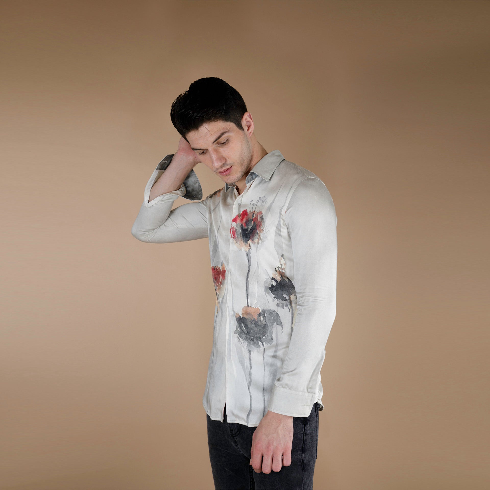 Global Medium Size model wearing an organic lotus silk fabric shirt in cream grey base and floral print on it. 